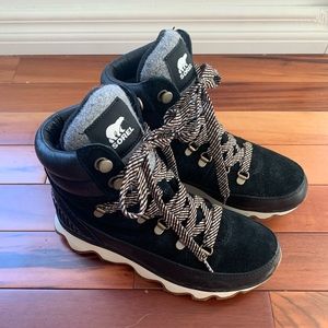 Sorel Kinetic Waterproof Hiking Boot (Size 7)
